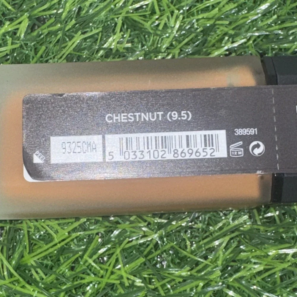 Collab Meet Your Matte Velvet Foundation Chestnut # 9.5 Airbrush Affect